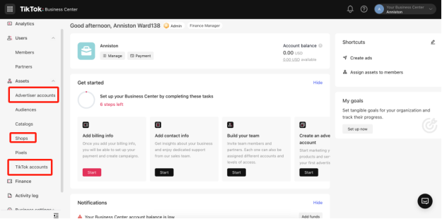 TikTok Business Center 资产管理界面，左侧高亮展示广告账户、店铺及 TikTok 账号等资产入口